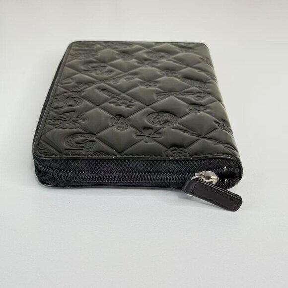 Chanel Black Large Wallet Elegant Design & Functional Features for Everyday Use - Picture 5 of 10